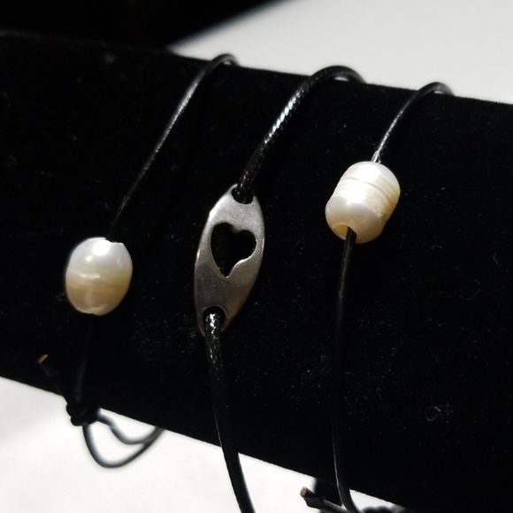 🔵🆕️ 2 Pearl and 1 Stainless steel heart bra - Picture 2 of 4